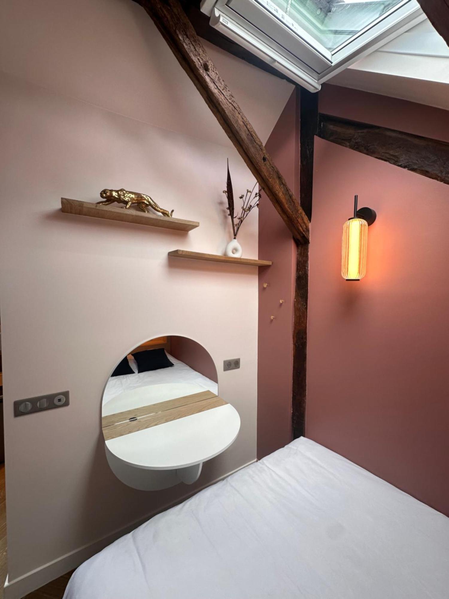 Nid D'Amour Sous Les Toits ! Honfleur Exterior photo